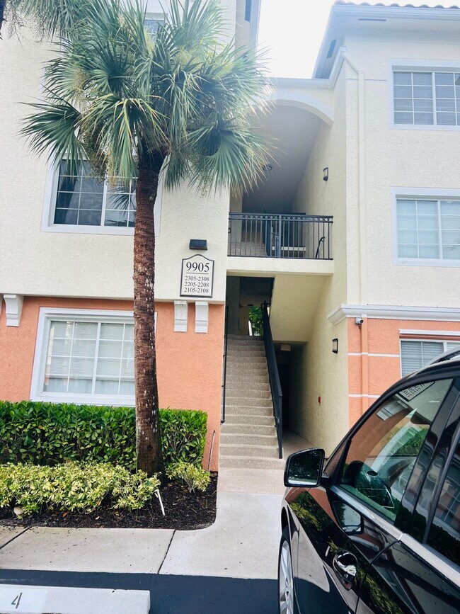 Building Photo - 9905 Baywinds Blvd