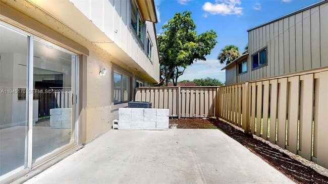 Building Photo - 2117 NW 56th Ave