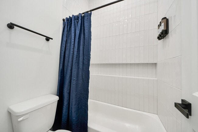 Building Photo - 3907 Maggie St