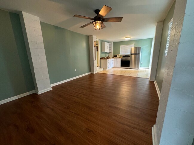 Building Photo - Hauula