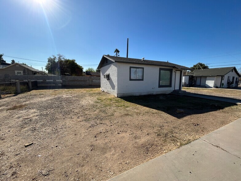 Building Photo - 6731 N 63rd Ave
