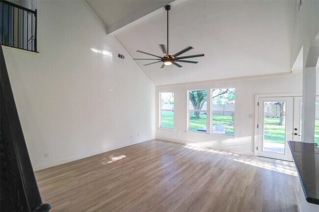 Building Photo - 14311 Ragus Lake Dr