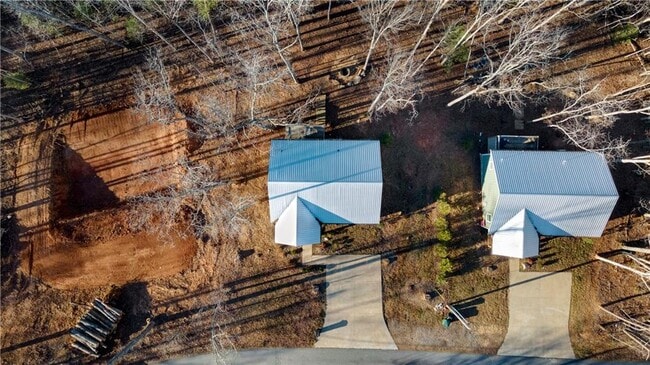 Building Photo - 374 Prince Dr