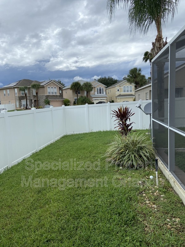 Building Photo - 1735 White Heron Bay Cir