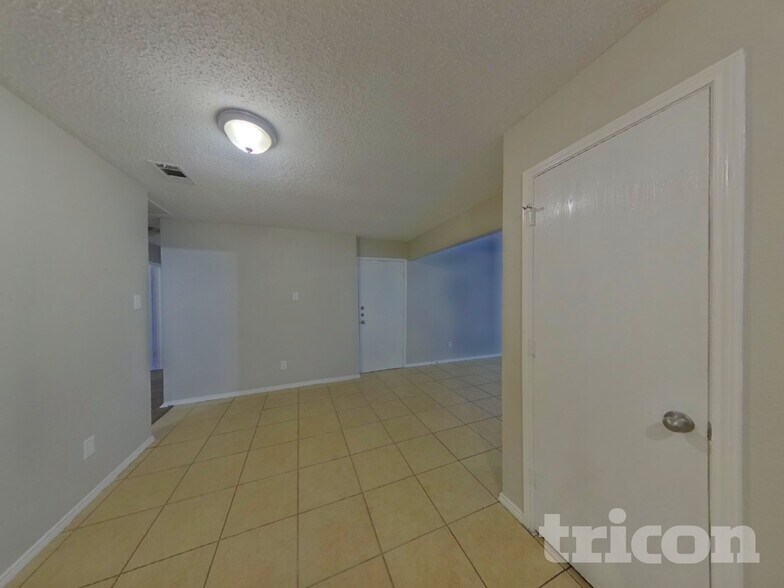 Building Photo - 6701 Spur Ridge Ct