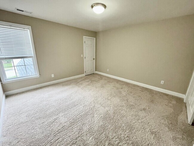 Building Photo - 9519 Dellbrook Ct