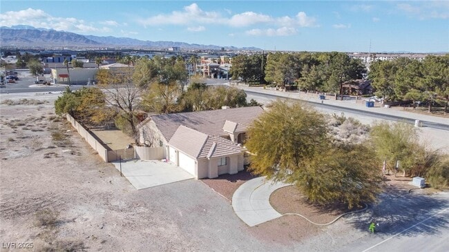 Building Photo - 6171 Starlight Dr