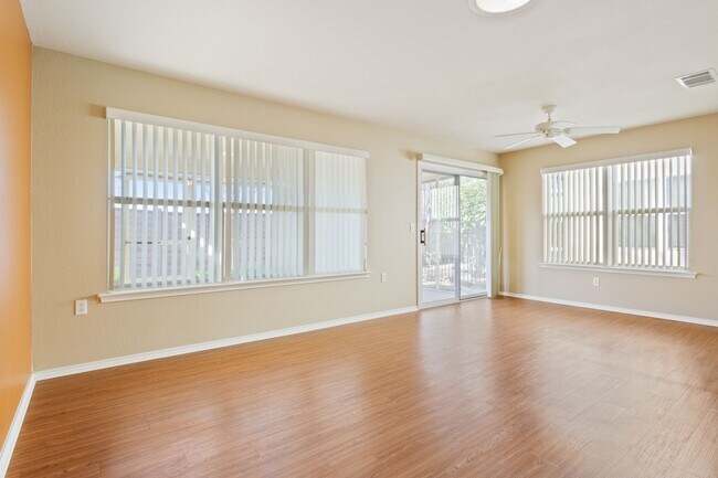 Building Photo - 121 Plover Pass