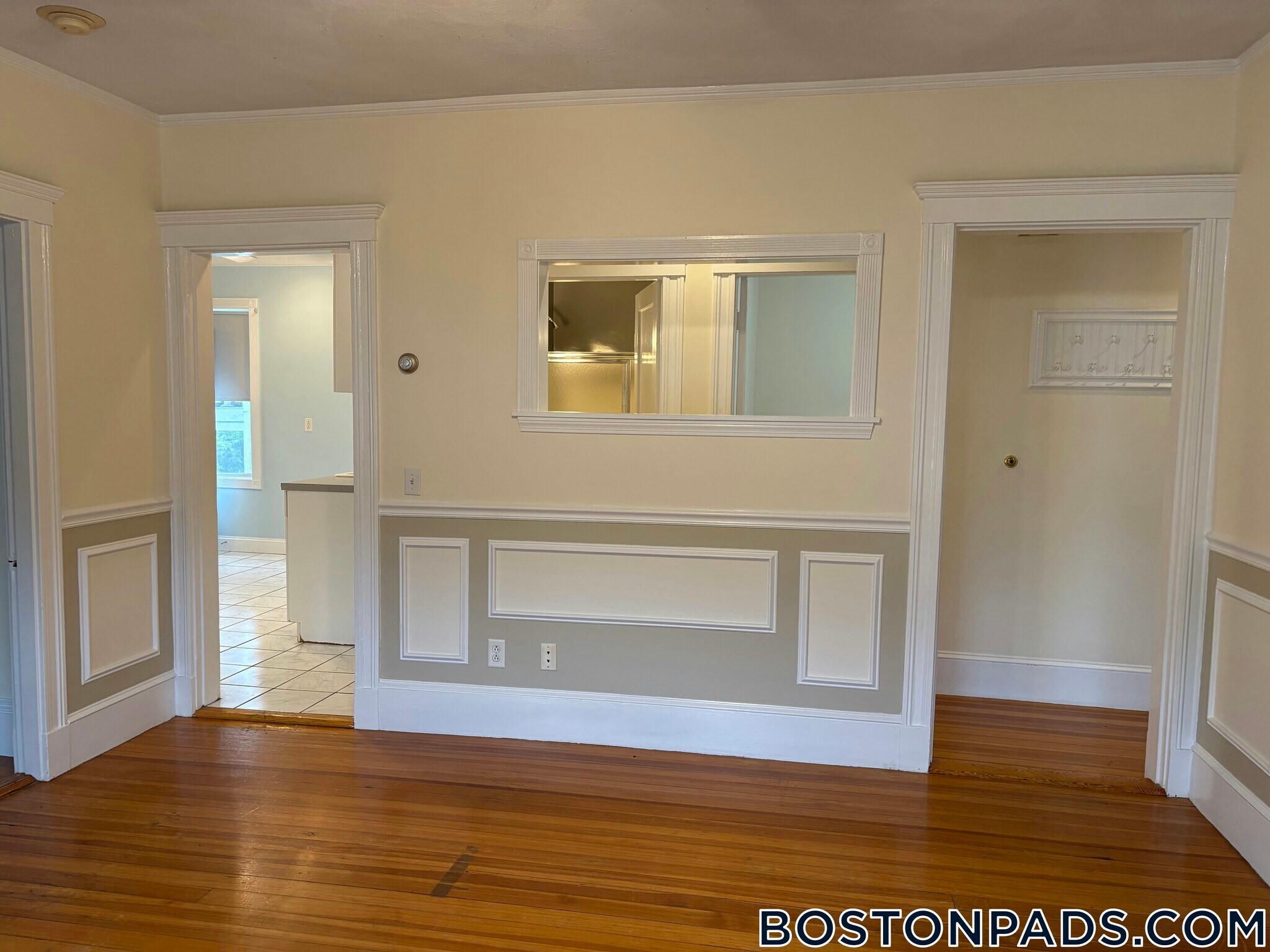 Building Photo - 18 Bigelow St