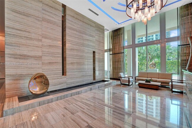 Building Photo - 101 S Fort Lauderdale Beach Blvd