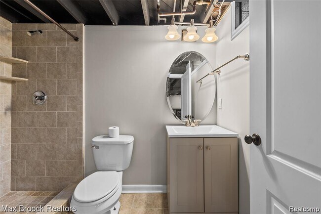 Building Photo - 1773 Villa Rd