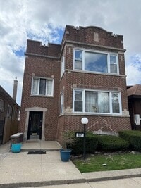 Building Photo - 8204 S Elizabeth St
