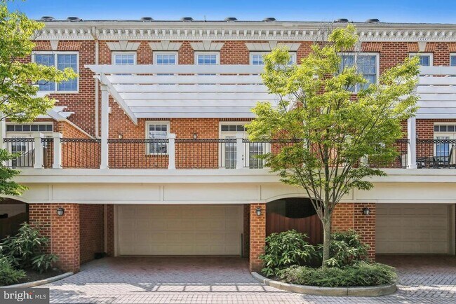 Building Photo - 7022 Little Leaf Linden Ln