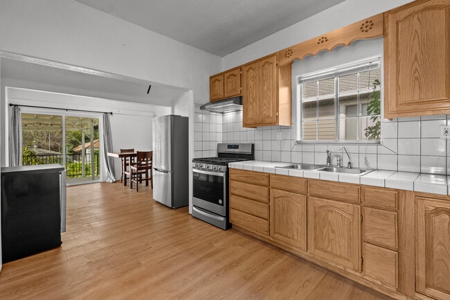 Building Photo - 1635 McCollum St