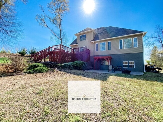 Building Photo - **Your Dream Home Awaits in This Exceptional Cul-de-Sac Retreat**