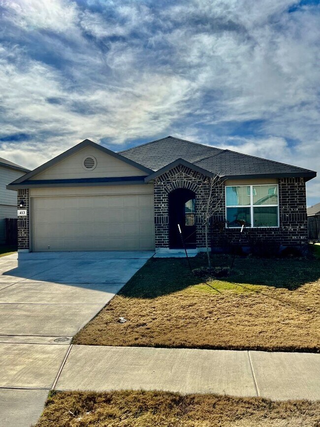 Primary Photo - Newly Built Home in the Red River Ranch Ne...