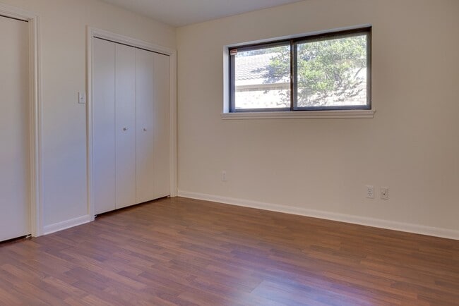 Building Photo - 14211 Sandfield Dr