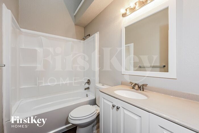 Building Photo - 2140 Birch Bend