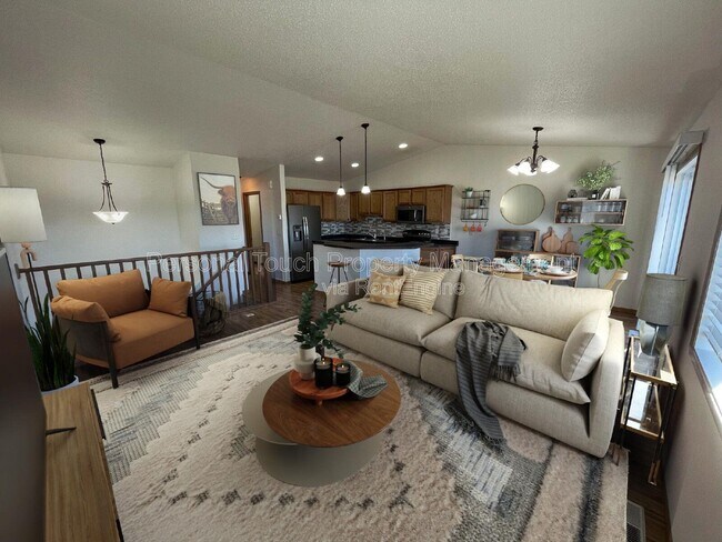 Building Photo - 2320 5th St W