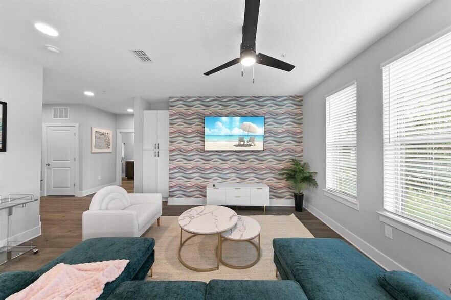 Building Photo - 11830 Buckfield Cir