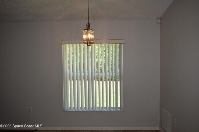 Building Photo - 939 Lyons Cir NW