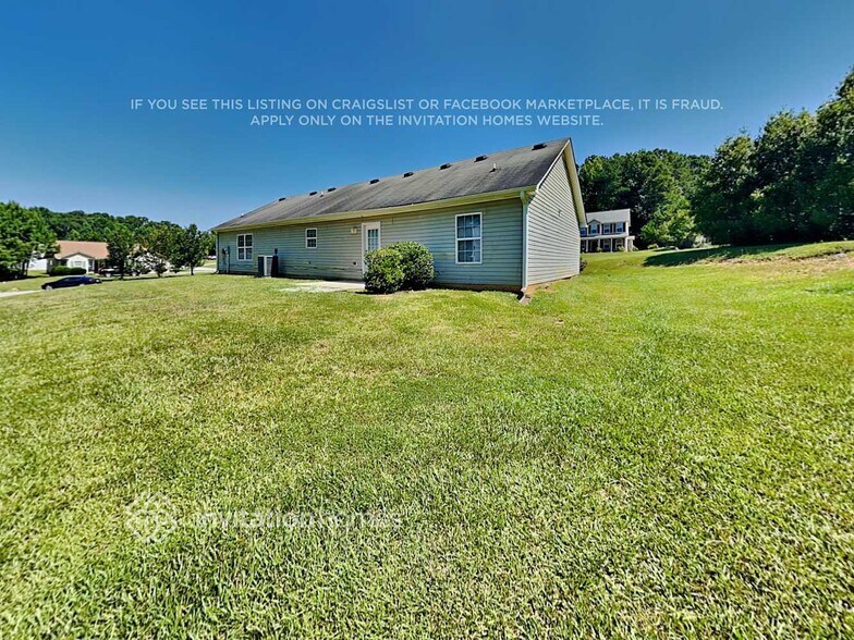 Building Photo - 10 Raven Ct