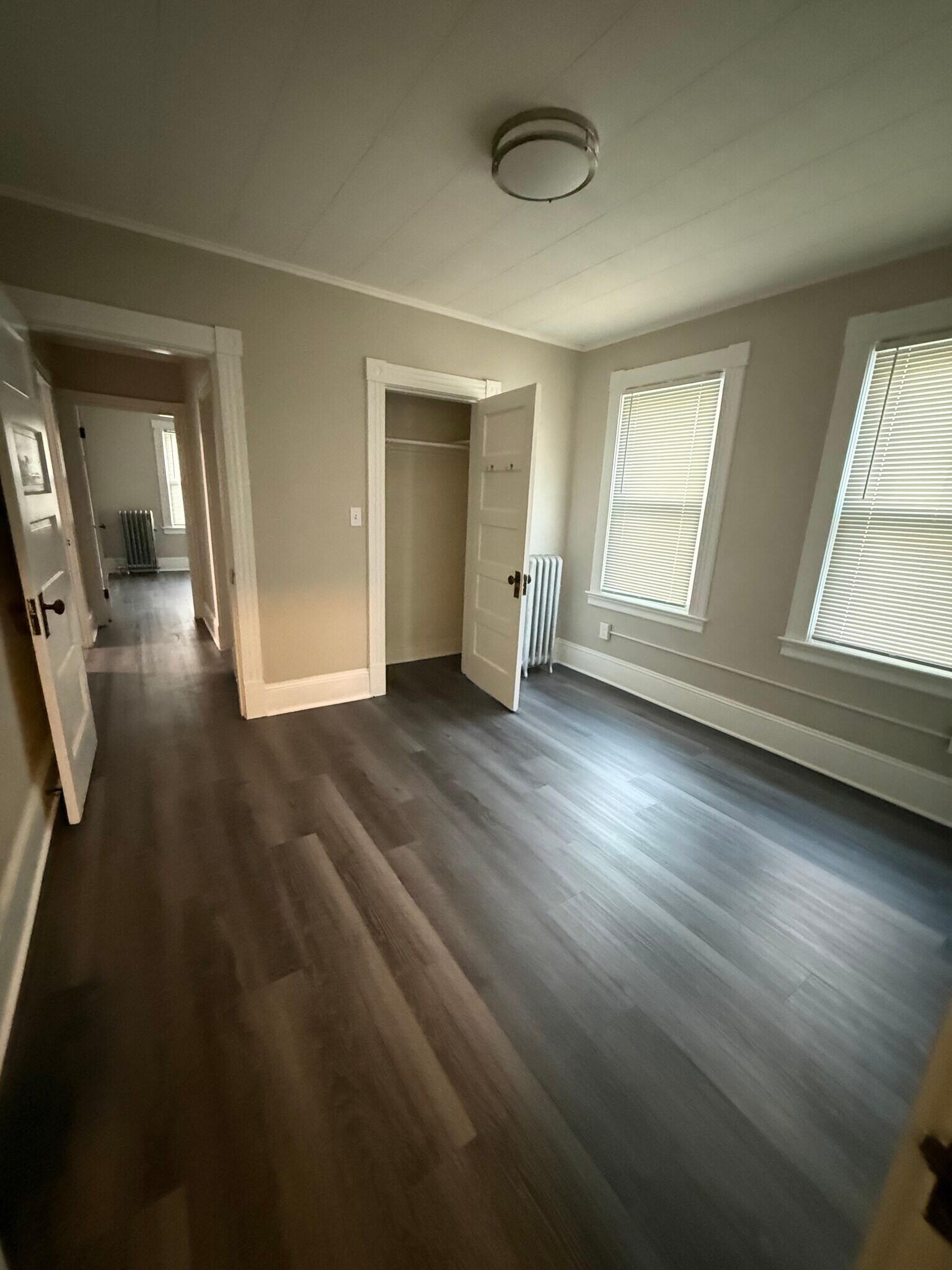 Building Photo - 46 Mooreland St