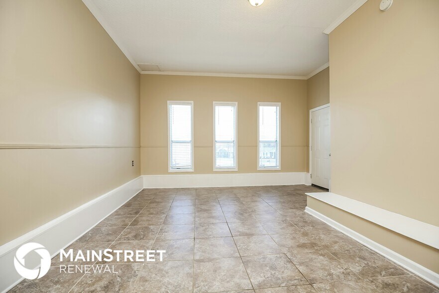 Building Photo - 208 New Towne Ct