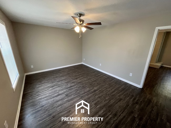 Building Photo - NEWLY RENOVATED 3BR/2BA in Easthaven | Modern Fireplace & Formal Dining