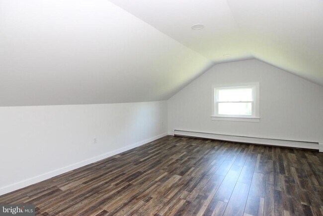 Building Photo - 151 Dogwood Dr