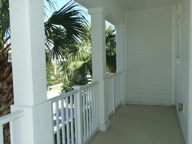 Building Photo - 1180 Islamorada Dr