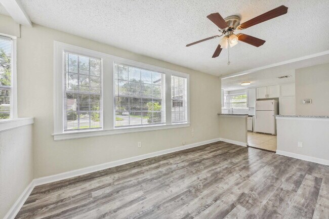 Building Photo - Renovated 3-Bedroom Home in the Heart of M...