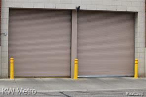 Building Photo - 350 N Main St