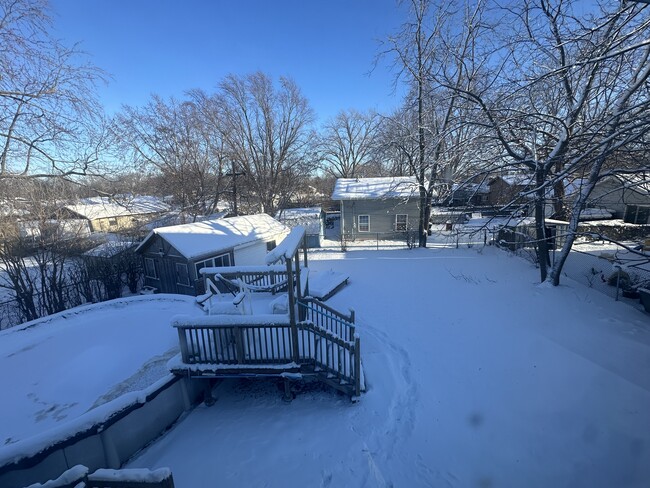 Building Photo - 33351 N Park St