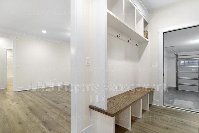 Building Photo - 6523 Ashley Springs Ct