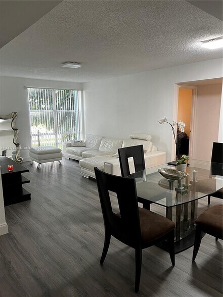 Building Photo - 200 177th Dr