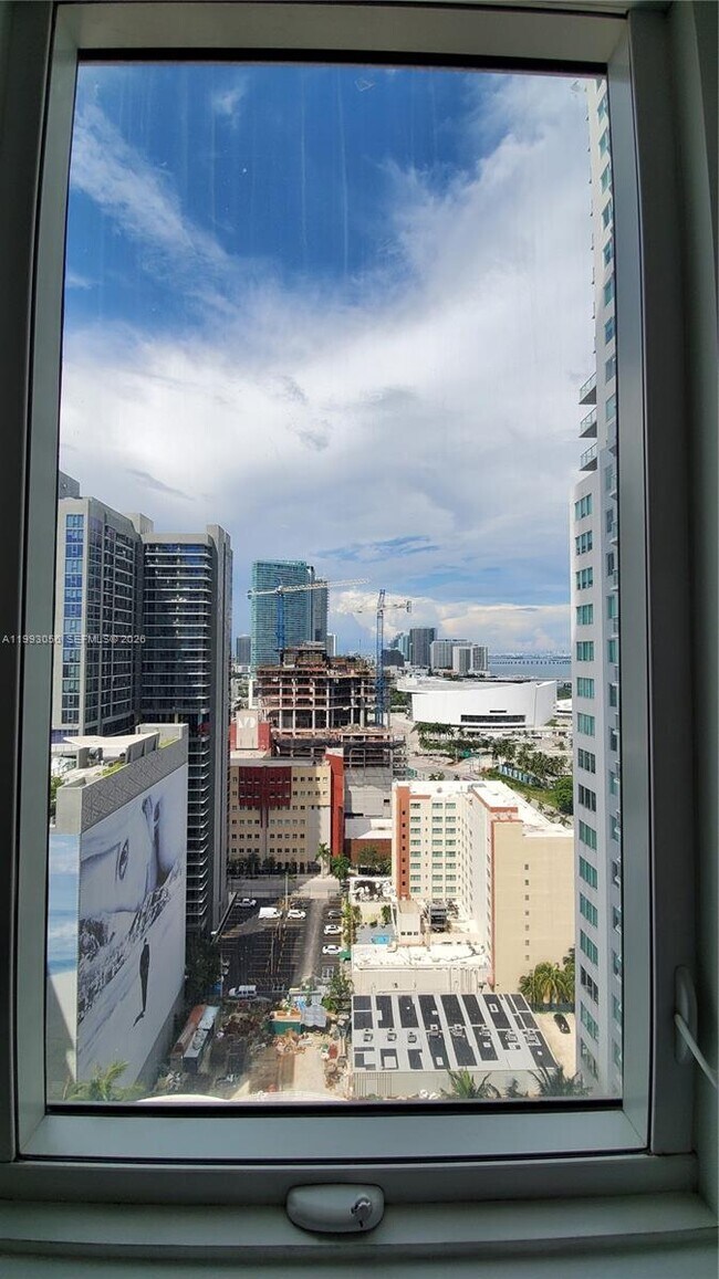 Building Photo - 253 NE 2nd St