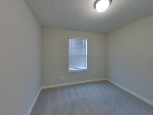 Building Photo - 9835 Willow Creek Commerce Dr