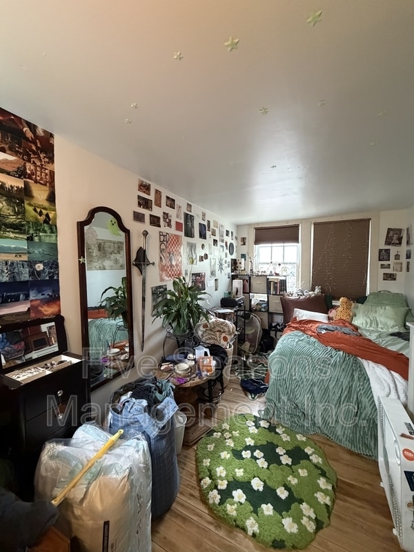 Building Photo - 32 Intervale Ave