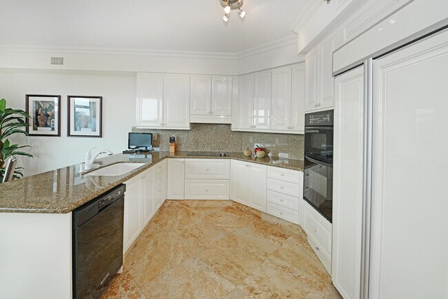 Building Photo - 3740 S Ocean Blvd