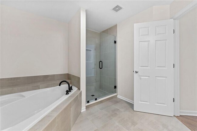 Building Photo - 386 Creek Manor Way