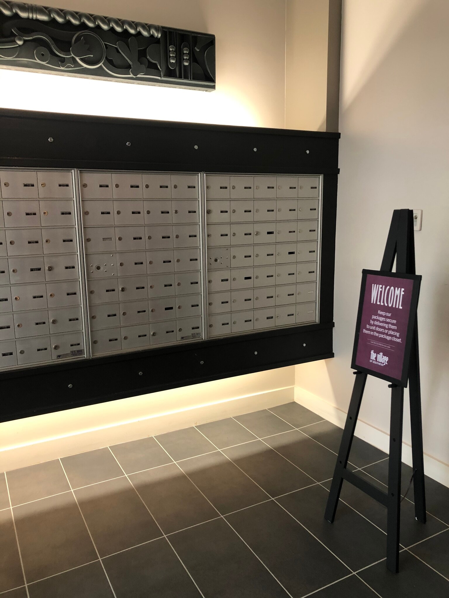 Building Photo - 2125 Southend Dr