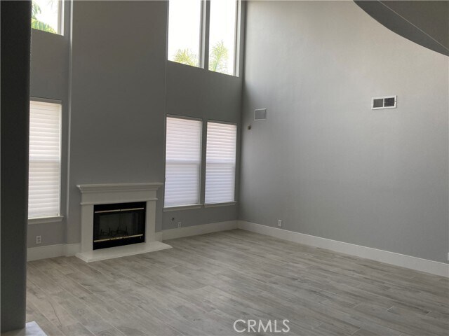 Building Photo - 631 Ridgeview Ct