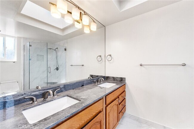 Building Photo - 16293 Wayfarer Ln