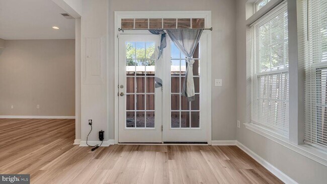 Building Photo - 4724 Hanrahan Pl