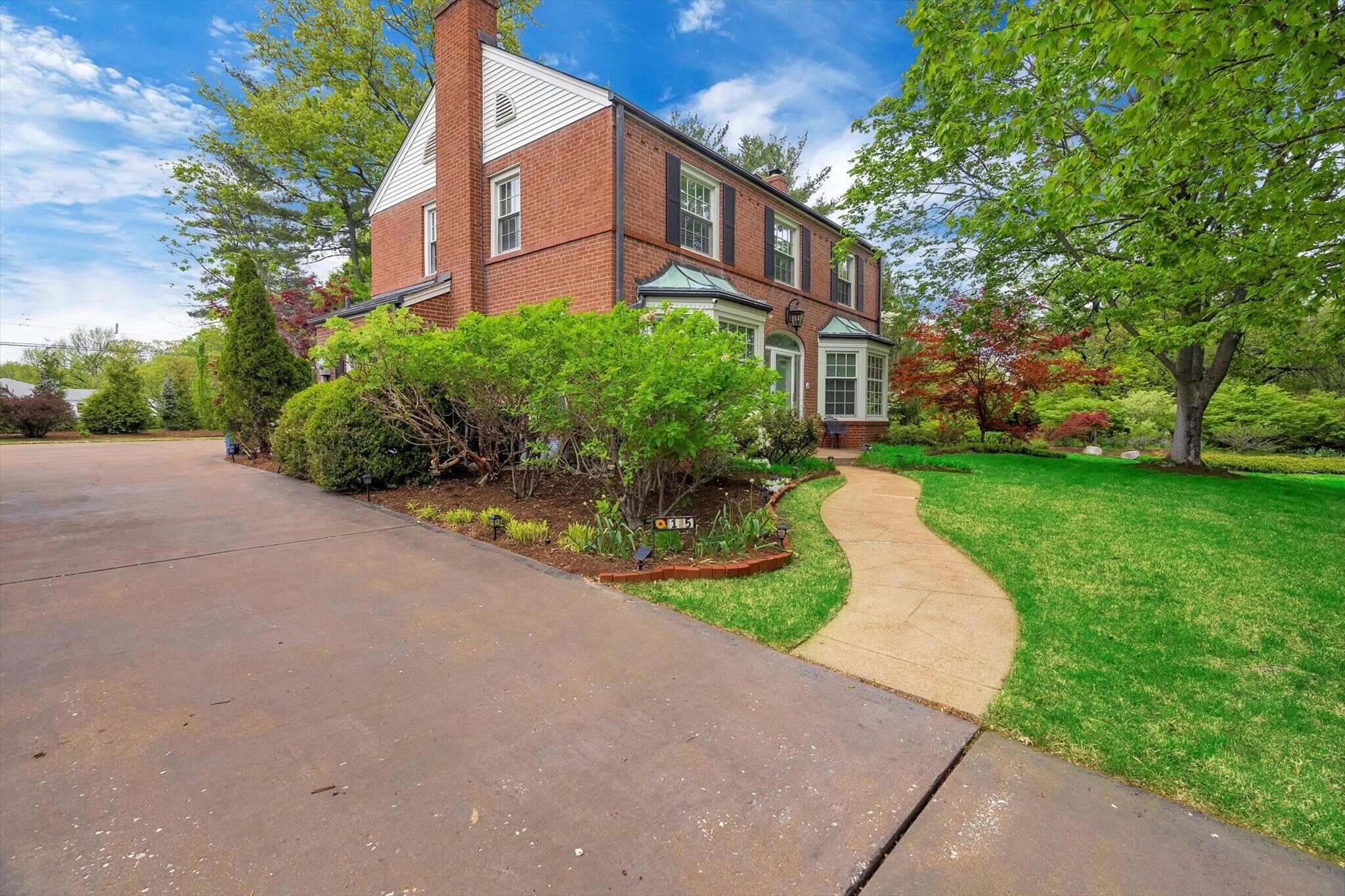 Building Photo - 15 Brazillian Ct