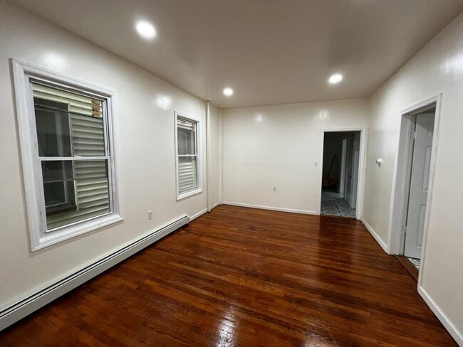 Building Photo - 207 Kearney St