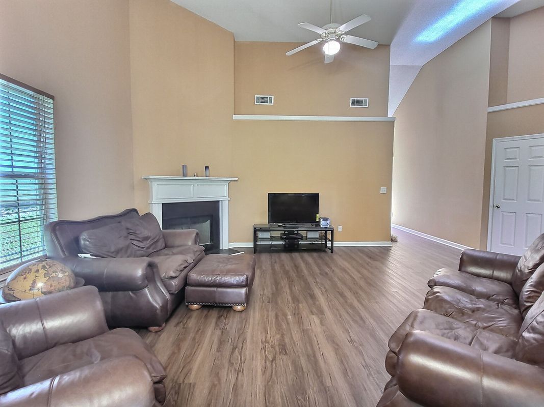 Building Photo - 1734 Spring Hill Cove