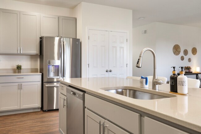 Building Photo - 2310 Truman Trail