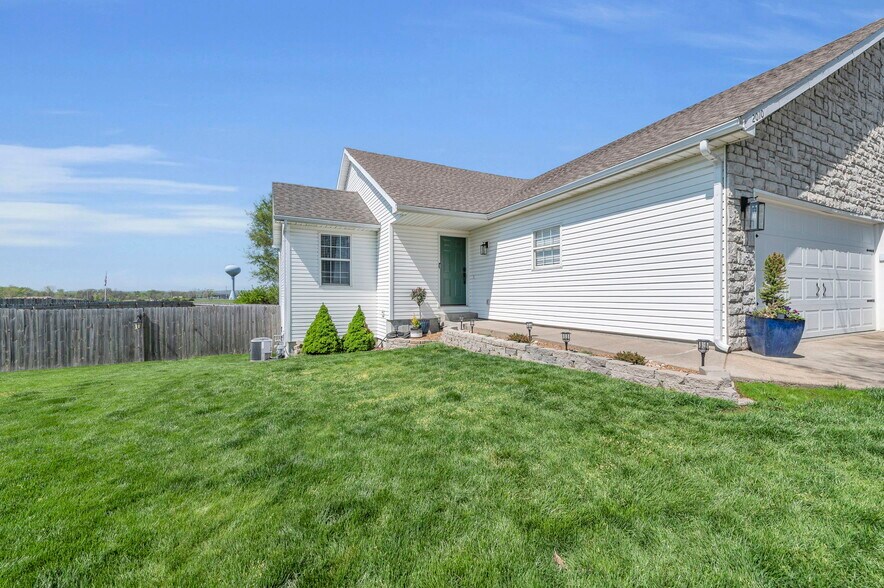 Building Photo - 2010 Rock Creek Ct